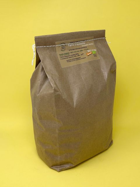 Farine d'&eacute;peautre compl&egrave;te  100% 3kg